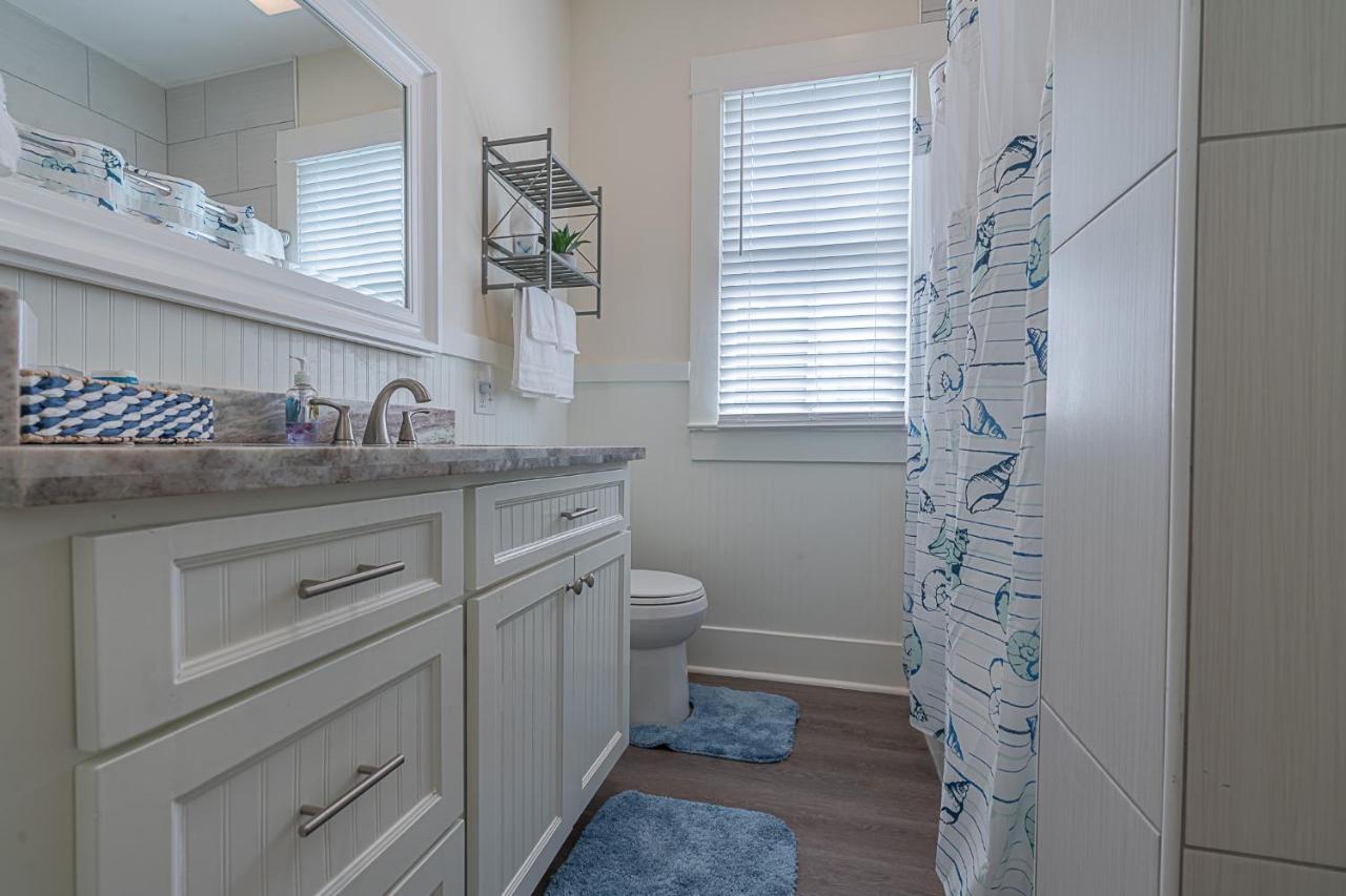 Uptown Cottage Newly Updated Home Near The Strand Galveston Harbor And Utmb Esterno foto